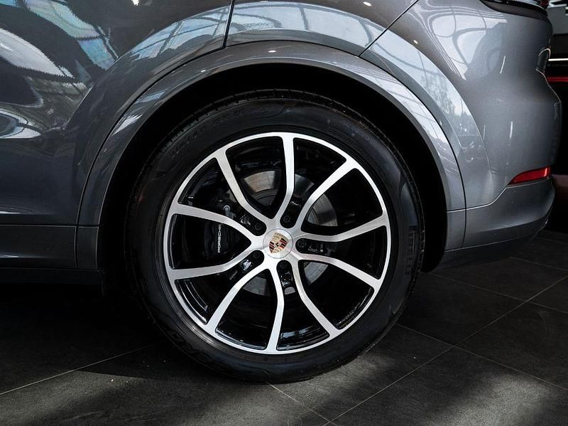 Gebraucht Porsche Cayenne 470 PS (345 kW) 2024 Grau SUV