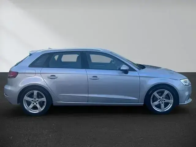 Gebraucht Audi A3 Sport 116 PS (85 kW) 2017 Silber Kombi