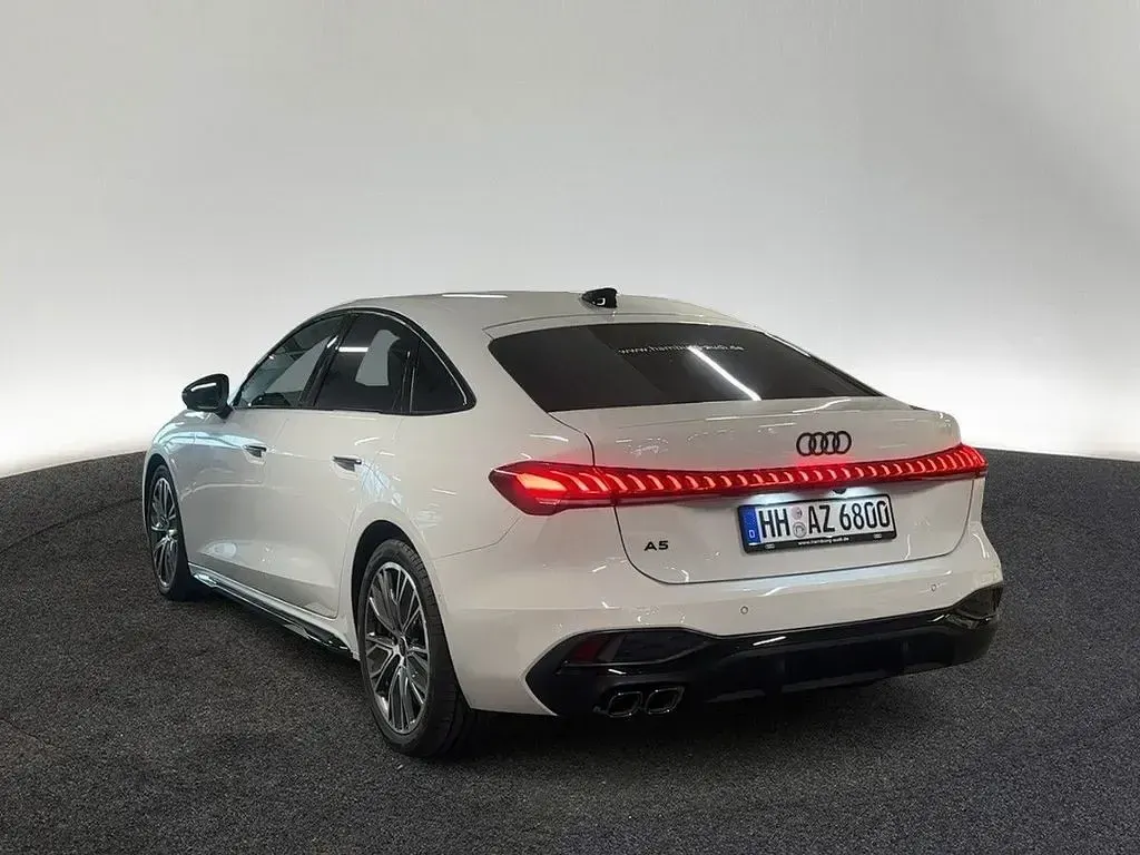 Gebraucht Audi A5 S-Line 204 PS (150 kW) 2025 2y gletscherweiß metallic Kombi