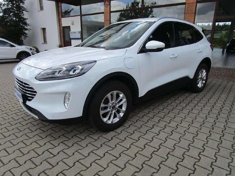 Gebraucht Ford Kuga Titanium 152 PS (111 kW) 2022 Frozen white SUV
