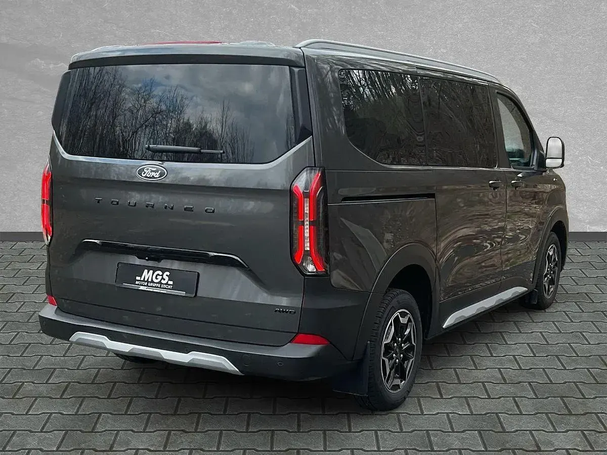 Neu Ford Tourneo Active 170 PS (125 kW) 2026 Magnetic grey metallic Van / Kleinbus