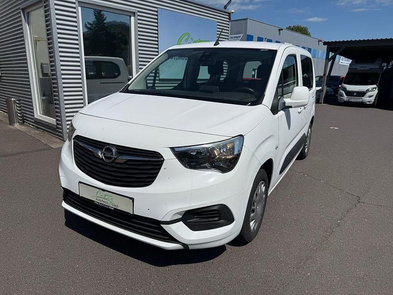 Weiß Gebraucht 2019 Opel Combo Life Van / Kleinbus | 17.880 € (Fairer Preis) - Bild 1/4