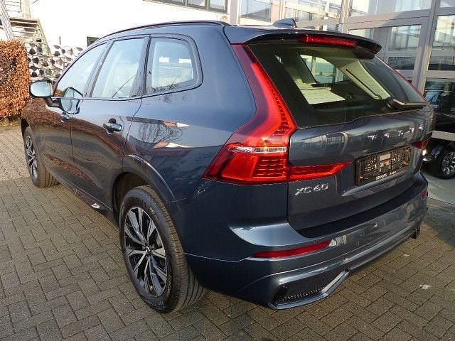 Gebraucht Volvo XC60 Plus 197 PS (144 kW) 2023 Denim blue SUV
