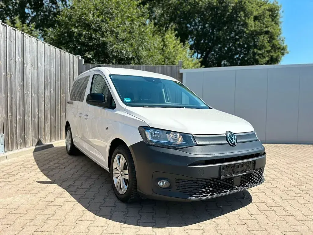 Gebraucht VW Caddy 102 PS (75 kW) 2022 Weiß Van / Kleinbus
