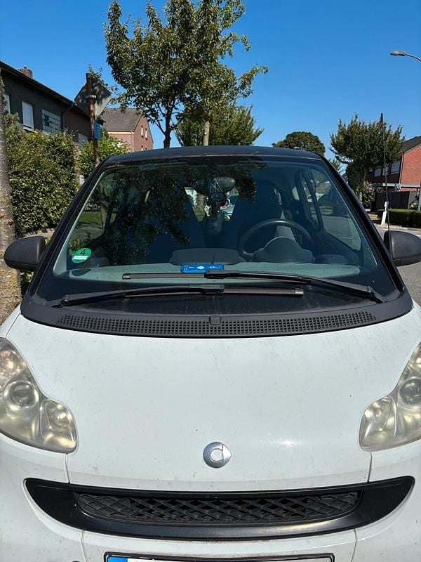 Weiß Gebraucht 2007 Smart ForTwo Coupé Kleinwagen | 3.600 € (Fairer Preis) - Bild 1/4