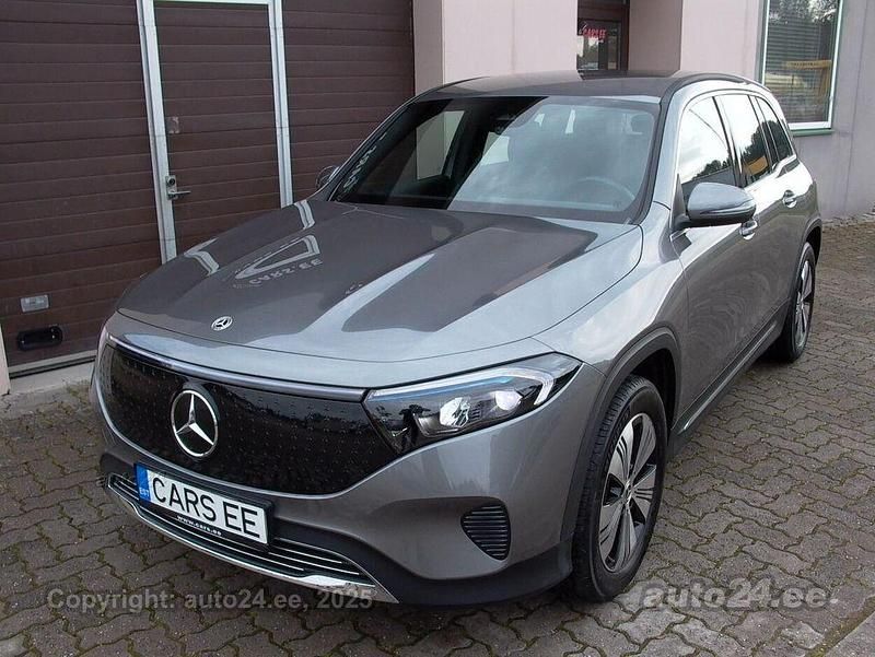 Grau Gebraucht 2024 Mercedes EQB250+ SUV | 36.900 € (Superpreis) - Bild 1/4