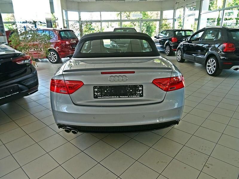 Gebraucht Audi A5 Cabriolet Sport 150 PS (110 kW) 2016 Florettsilber metallic Cabrio