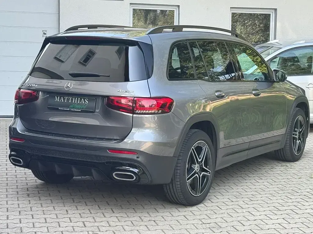Gebraucht Mercedes GLB220 AMG line 190 PS (139 kW) 2020 Grau SUV