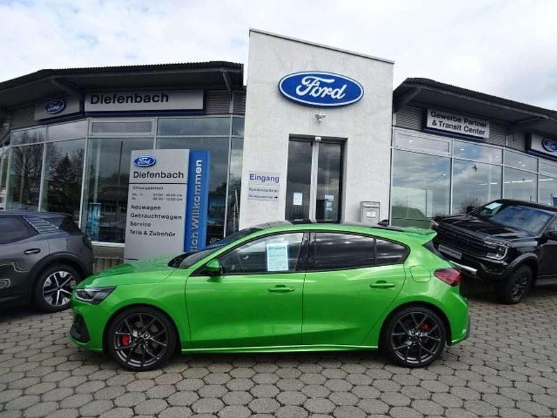 Gebraucht Ford Focus ST 280 PS (205 kW) 2025 Mean green Limousine