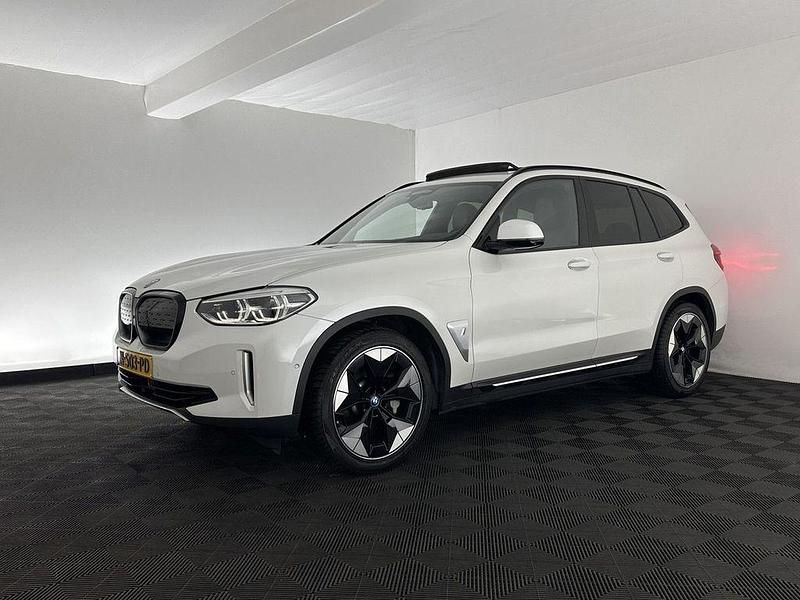 Gebraucht BMW iX3 Executive 210 kW (286 PS) 2021 Weiß SUV