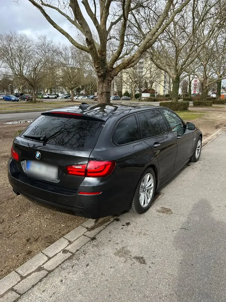 Gebraucht BMW 520 M Sport 184 PS (135 kW) 2012 Grau Kombi