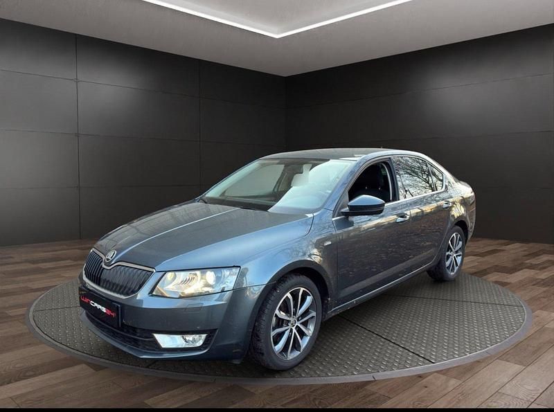 Grau Gebraucht 2015 Skoda Octavia Limousine | 12.999 € (Guter Preis) - Bild 1/4