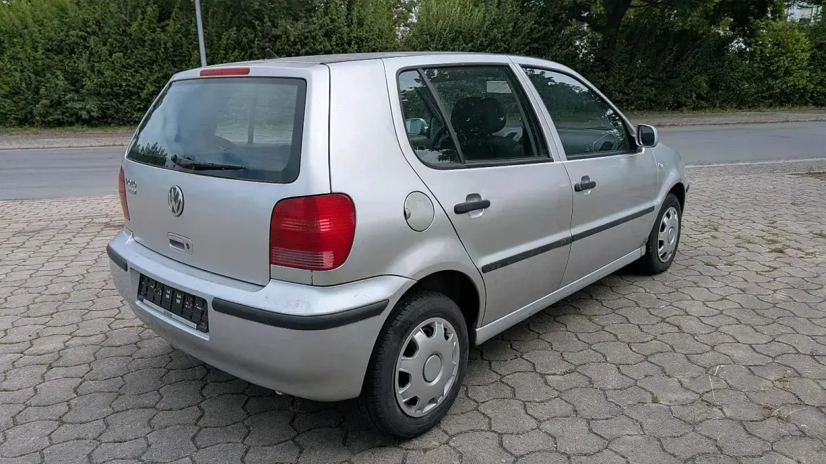 Gebraucht VW Polo 60 PS (44 kW) 2001 Silber Kleinwagen