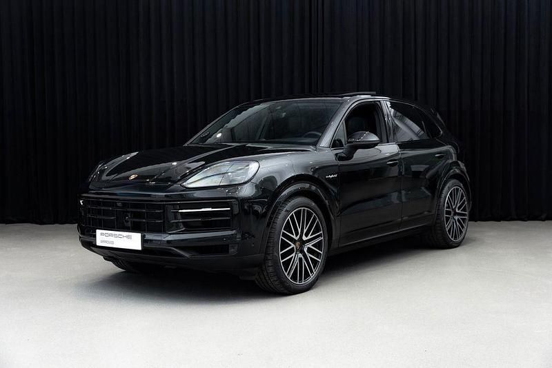 Gebraucht Porsche Cayenne 470 PS (345 kW) 2025 Schwarz SUV