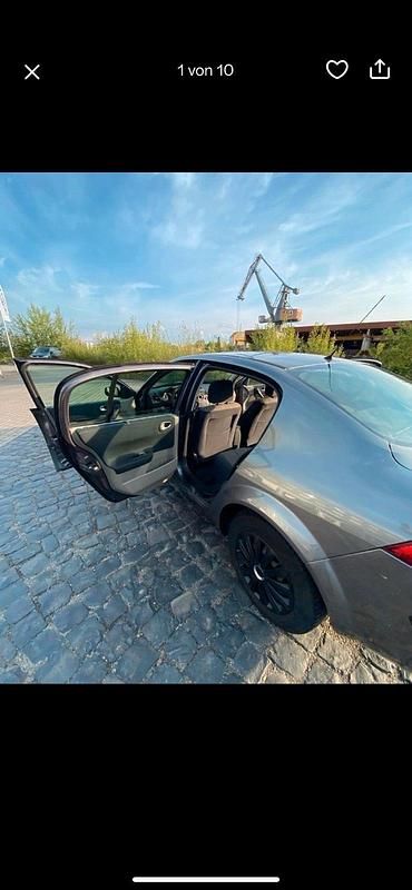 Gebraucht 2004 Renault Mégane II Limousine | 2.000 € (Etwas zu teuer) - Bild 1/4