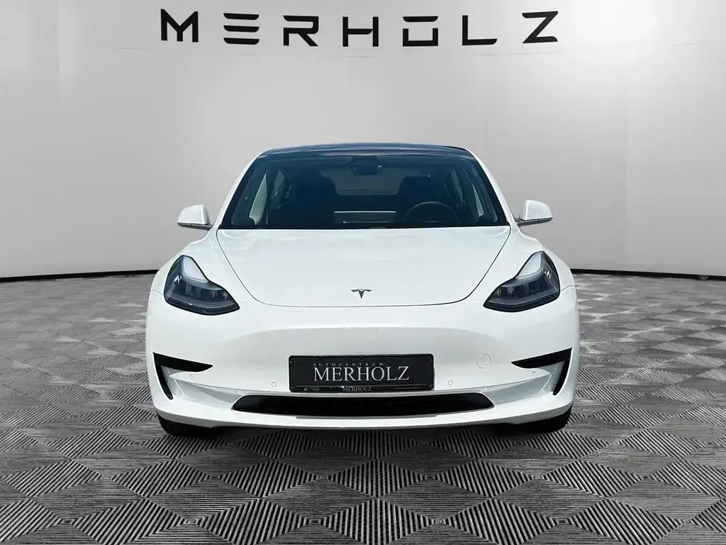 Gebraucht Tesla Model 3 Standard Range Plus 225 kW (306 PS) 2020 Weiß Limousine