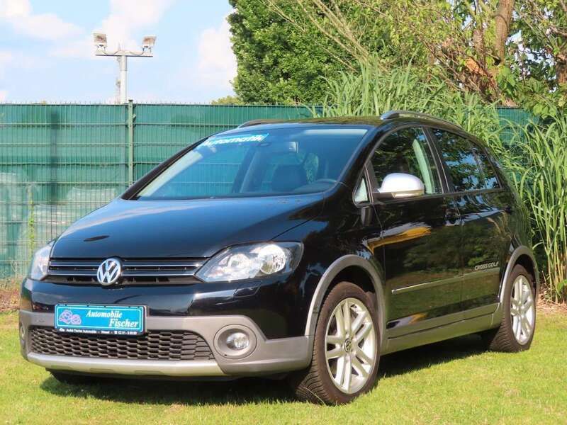 Deep black perleffekt Gebraucht 2013 VW Golf Plus Cross Van / Kleinbus | 12.800 € - Bild 1/4