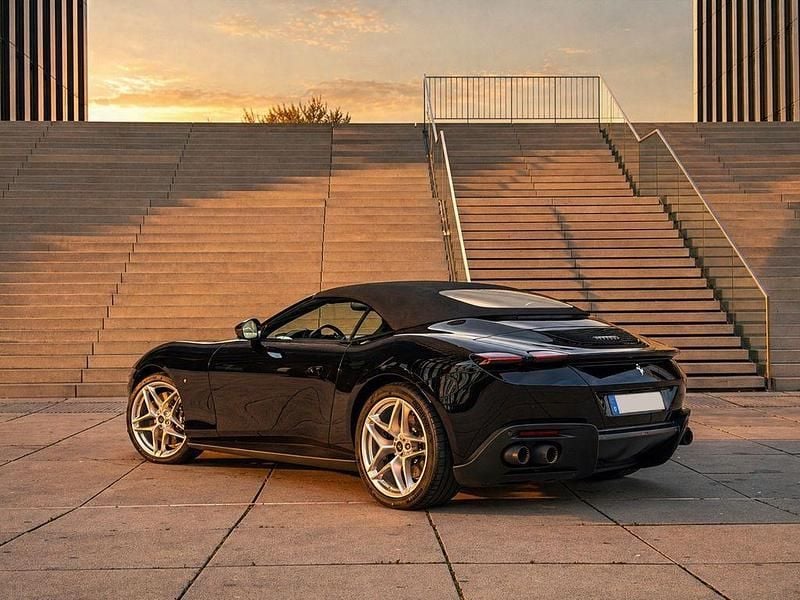 Neu Ferrari Roma 620 PS (456 kW) 2025 Schwarz Cabrio