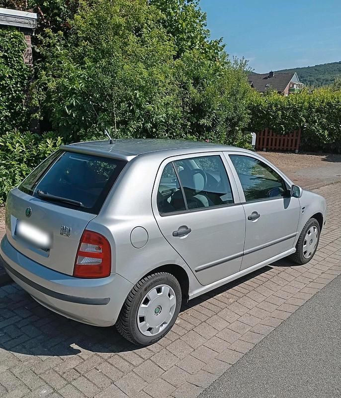 Andere außenfarben Gebraucht 2000 Skoda Fabia Kleinwagen | 850 € (Fairer Preis) - Bild 1/4