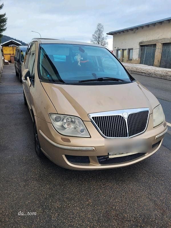 Gebraucht Lancia Phedra 128 PS (94 kW) 2003 Gold Van / Kleinbus