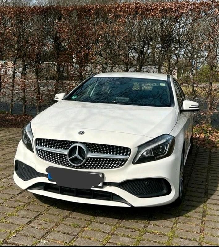 Gebraucht Mercedes A200 AMG line 2017 Weiß Kleinwagen