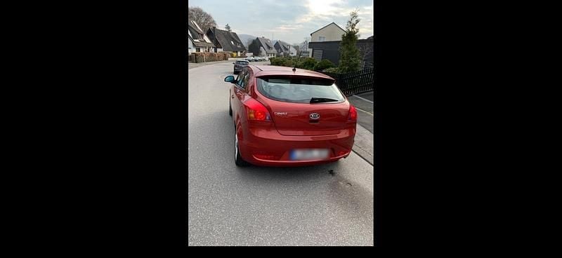 Second-hand Kia ProCeed 2009 Roșu Hatchback