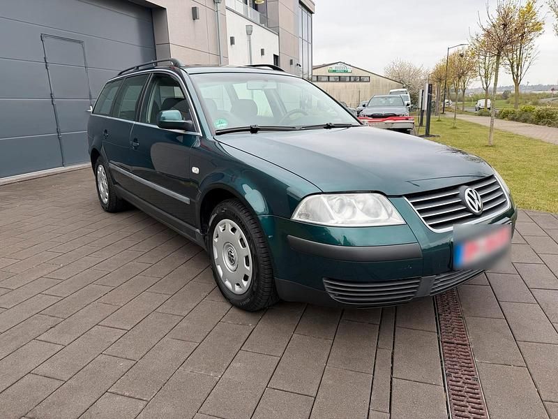 Usata VW Passat 102 CV (75 kW) 2003 Verde Station wagon
