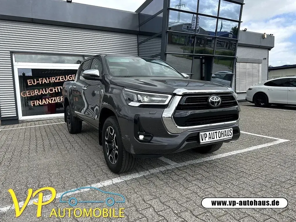 Gebraucht Toyota HiLux Executive 204 PS (150 kW) 2023 Grau Pickup
