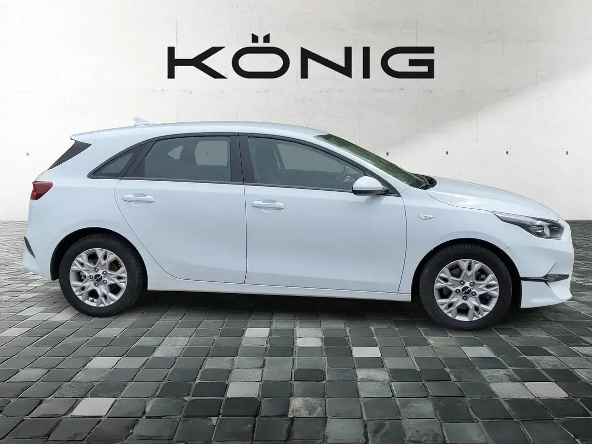 Gebraucht Kia Ceed Edition 7 101 PS (74 kW) 2023 Weiß Kleinwagen