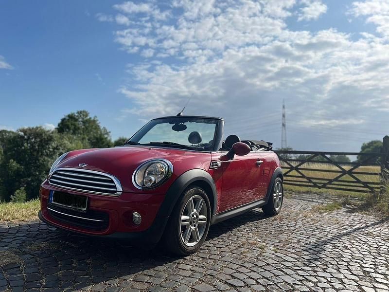 Rot Gebraucht 2014 Mini Cooper Cabriolet Cabrio | 13.950 € (Fairer Preis) - Bild 1/4