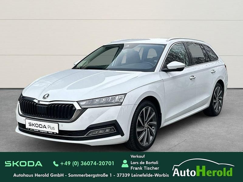 Moonweiss perleffekt Gebraucht 2020 Skoda Octavia First Edition Kombi | 21.690 € (Fairer Preis) - Bild 1/4