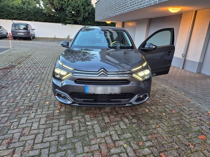 Grau Gebraucht 2023 Citroën C4 PureTech SUV | 14.999 € (Superpreis) - Bild 1/4