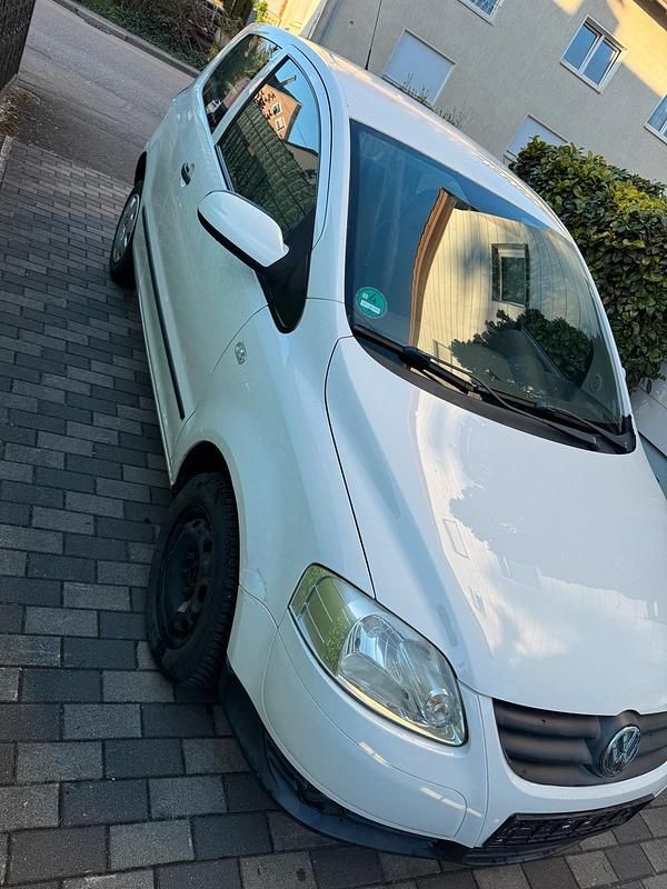 Gebraucht VW Fox 55 PS (40 kW) 2008 Weiß Kleinwagen