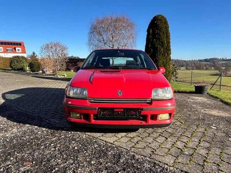 Gebraucht Renault Clio 135 PS (99 kW) 1991 Rot Limousine