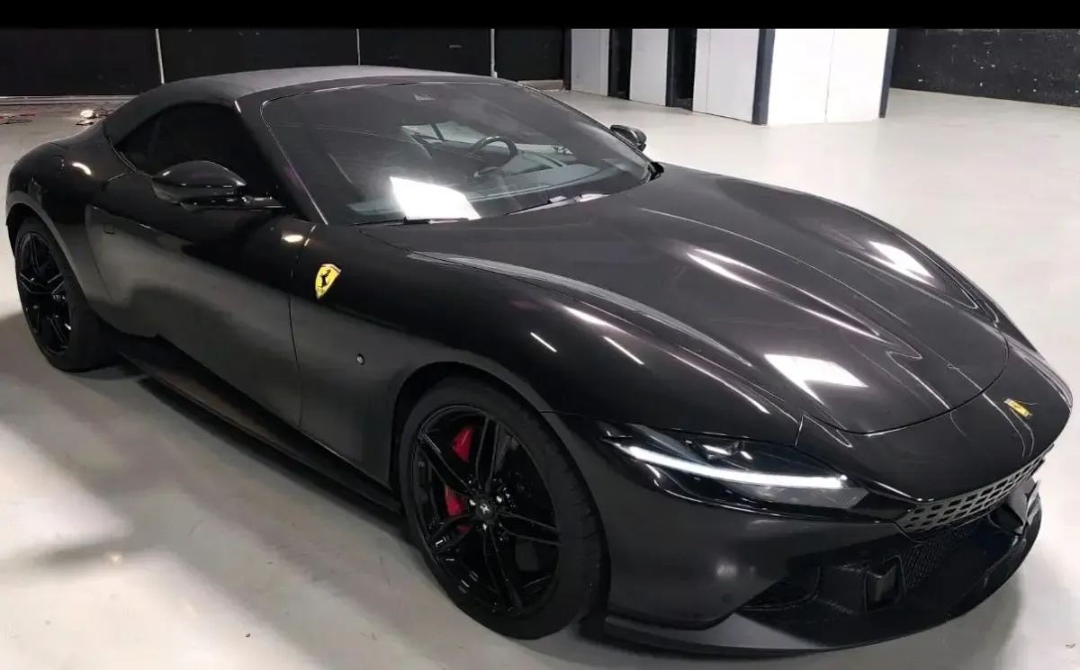 Neu Ferrari Roma 620 PS (456 kW) 2025 Schwarz Cabrio