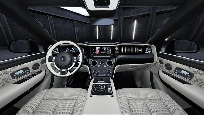 Schwarz Neu 2026 Rolls Royce Cullinan SUV | 604.520 € - Bild 1/4