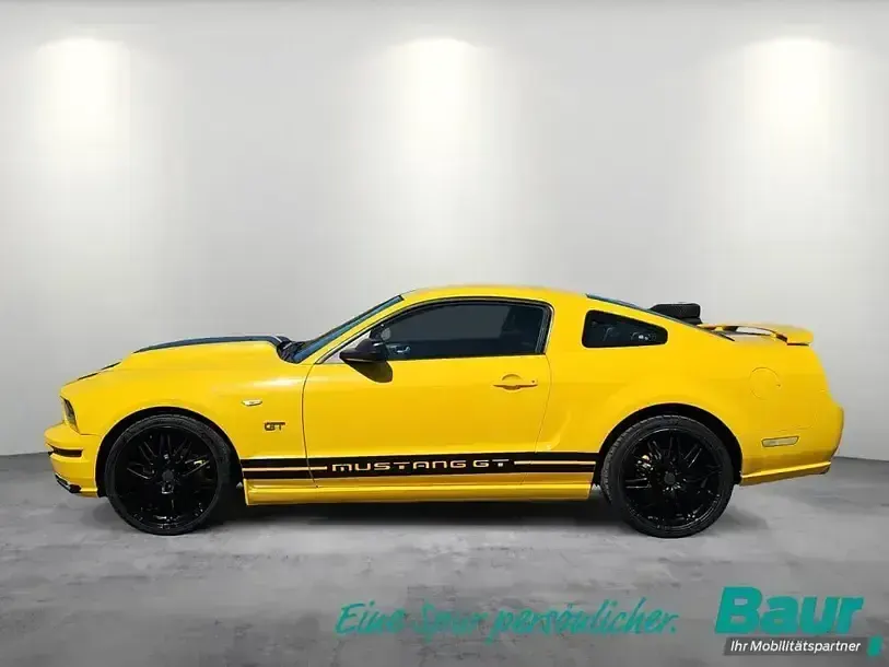 Gebraucht Ford Mustang GT Premium 305 PS (224 kW) 2005 Gelb Coupé