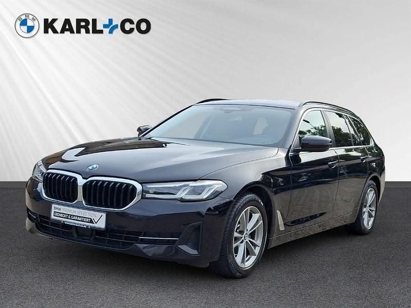 Schwarz Gebraucht 2022 BMW 520 Kombi | 31.970 € (Fairer Preis) - Bild 1/4