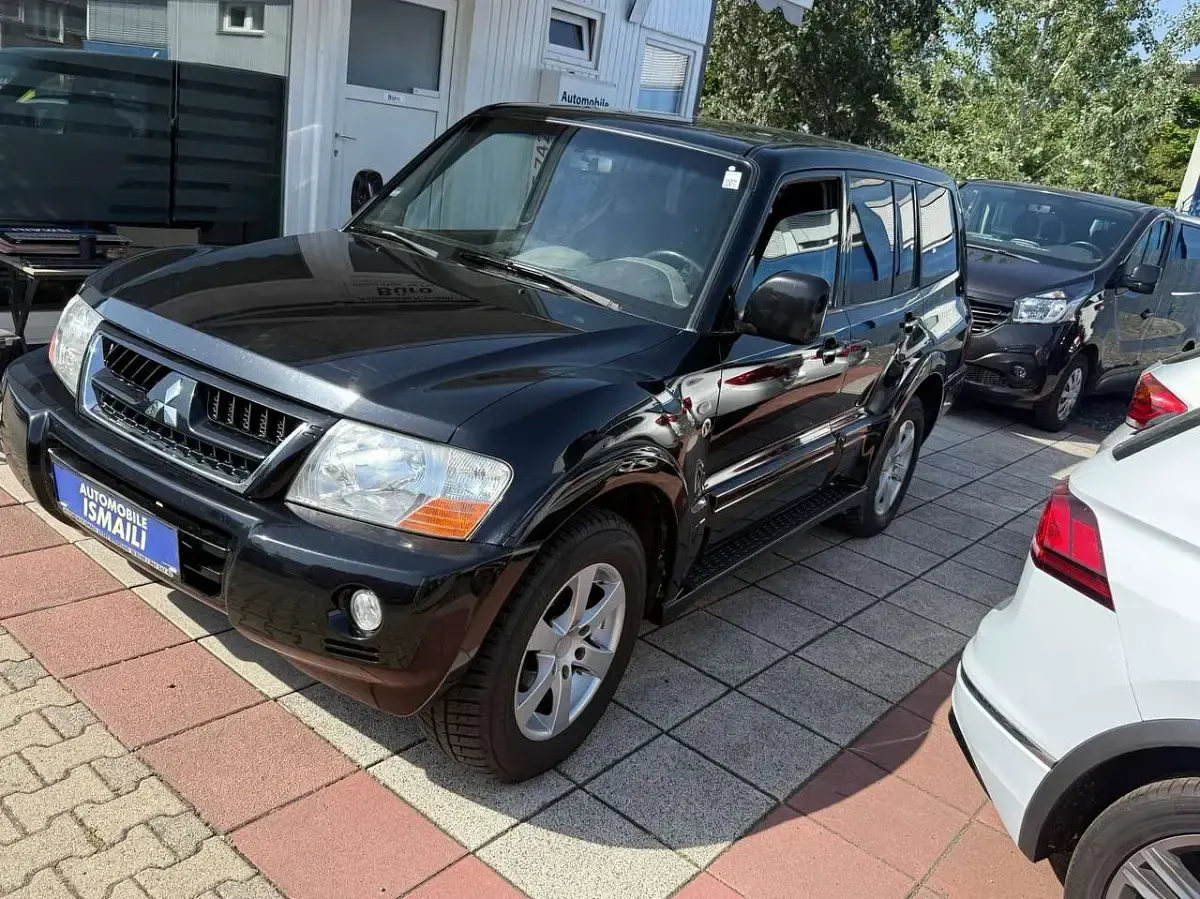 Gebraucht Mitsubishi Pajero Elegance 160 PS (117 kW) 2006 Schwarz SUV