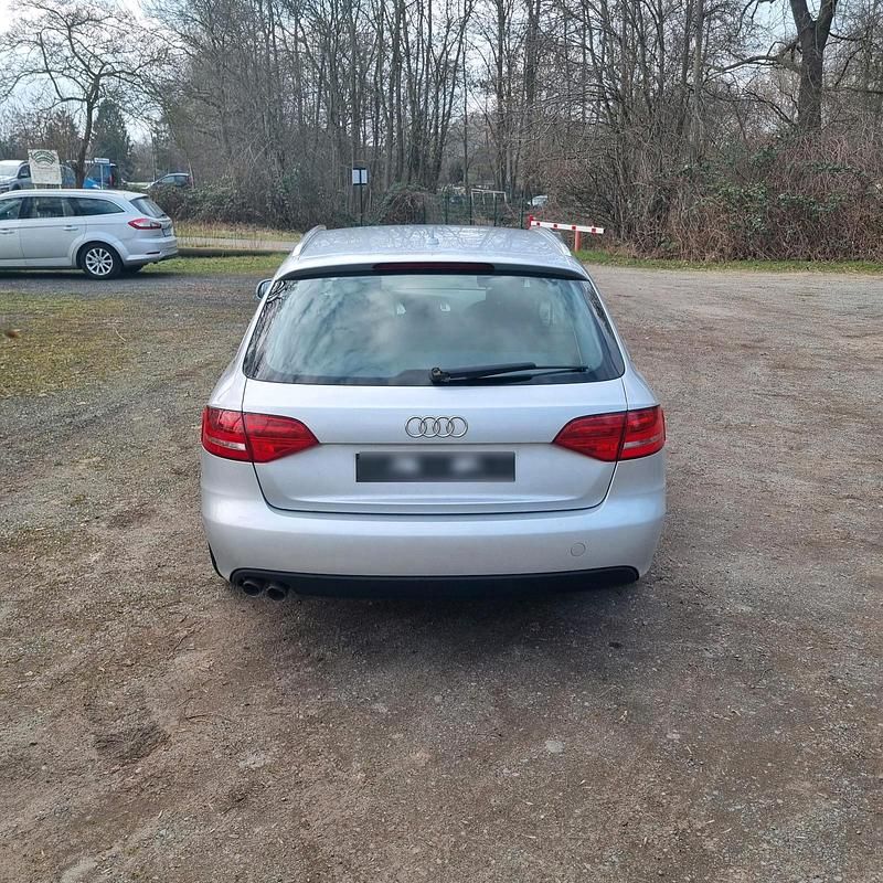 Gebraucht Audi A4 143 PS (105 kW) 2011 Silber Kombi