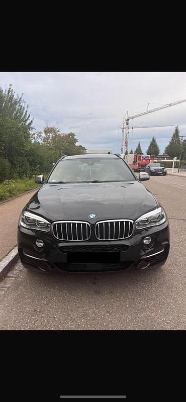 Schwarz Gebraucht 2017 BMW X6 M50 SUV | 29.900 € (Superpreis) - Bild 1/4