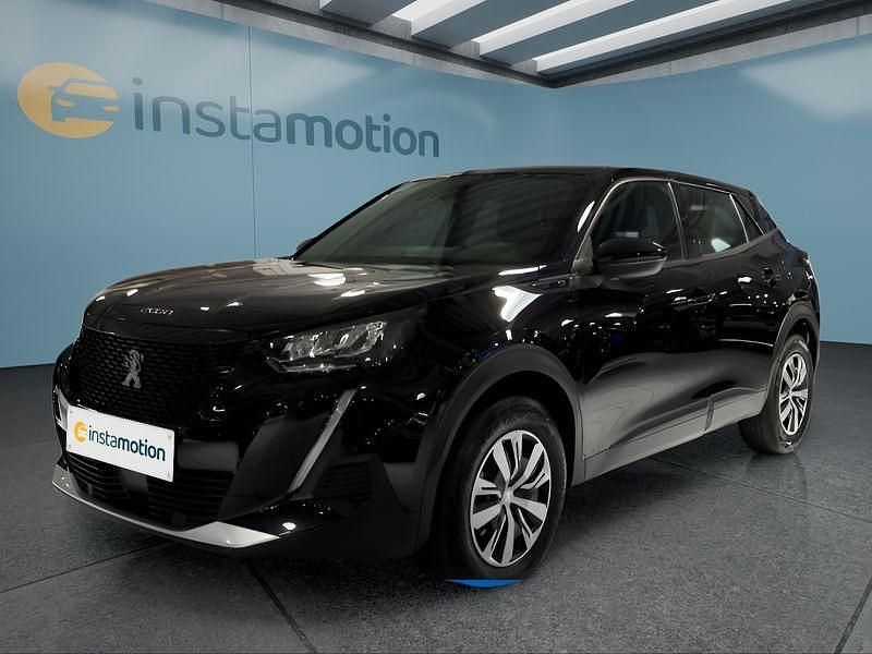 Gebraucht Peugeot e-2008 Active 100 kW (136 PS) 2023 Schwarz SUV