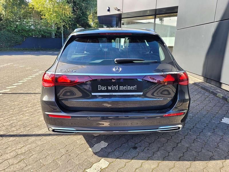 Gebraucht Mercedes E300 Advanced Plus 204 PS (150 kW) 2024 Grafitgrau  metalliclack Kombi