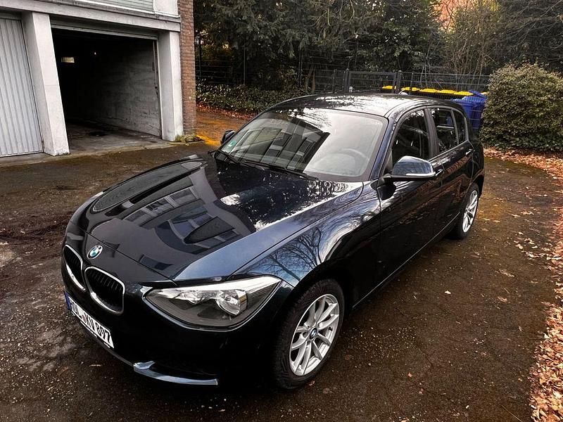 Gebraucht BMW 114 102 PS (75 kW) 2014 Blau Kleinwagen