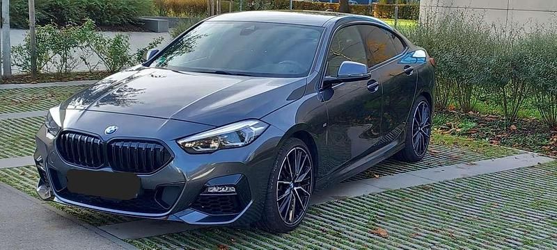 Grau Gebraucht 2020 BMW 218 M Sport Coupé | 23.500 € (Fairer Preis) - Bild 1/4