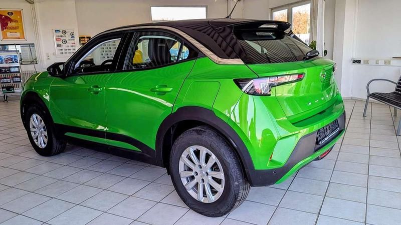Gebraucht Opel Mokka-e Edition 100 kW (136 PS) 2022 Matcha green/ikone gruen SUV