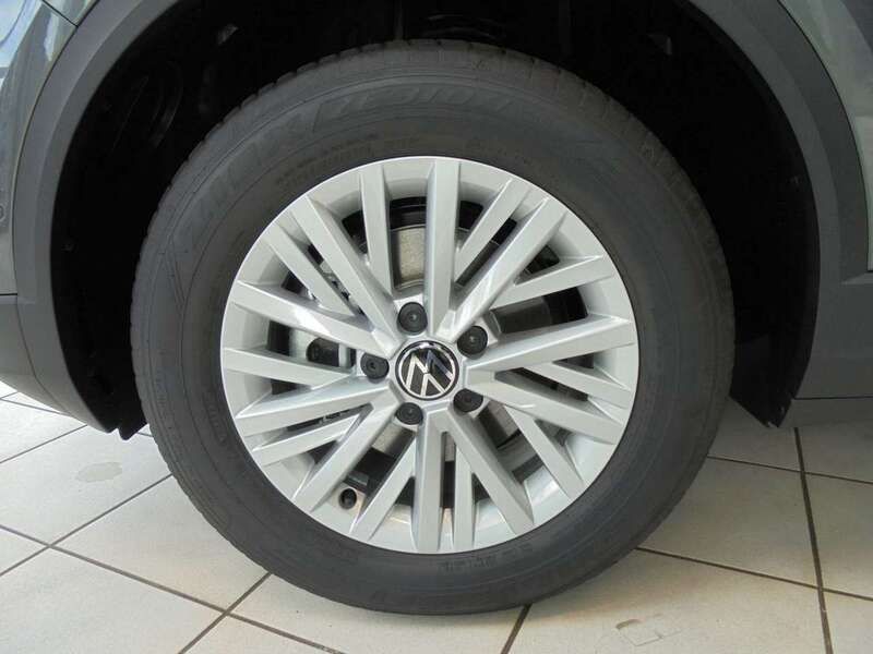 Gebraucht VW T-Roc 150 PS (110 kW) 2024 Indiumgrau metallic SUV