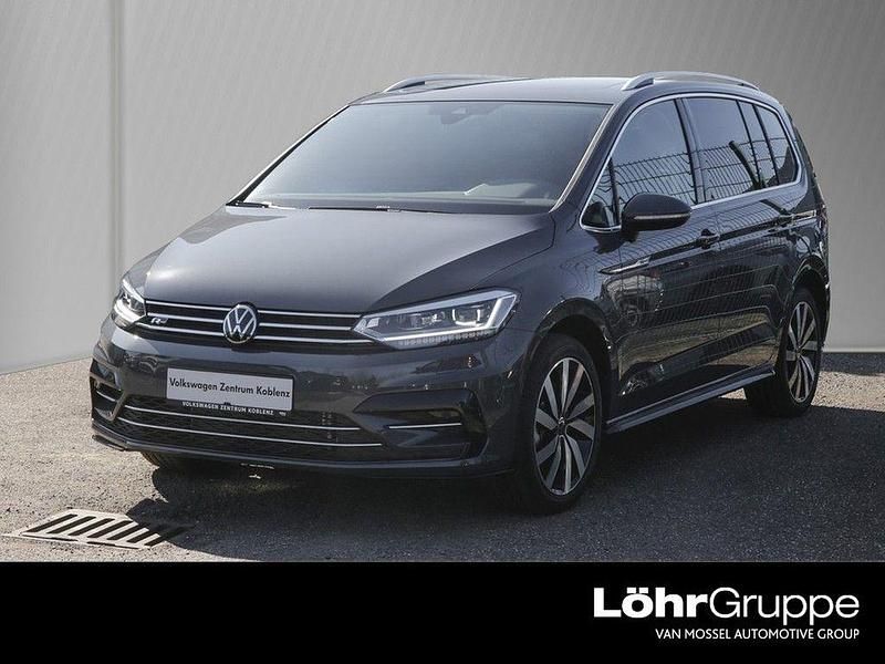 Delfingrau metallic Gebraucht 2024 VW Touran Highline Van / Kleinbus | 44.980 € - Bild 1/4