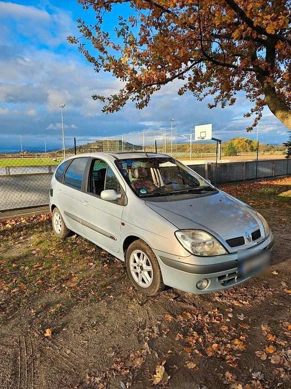 Silber Gebraucht 2002 Renault Scénic Van / Kleinbus | 690 € (Fairer Preis) - Bild 1/4