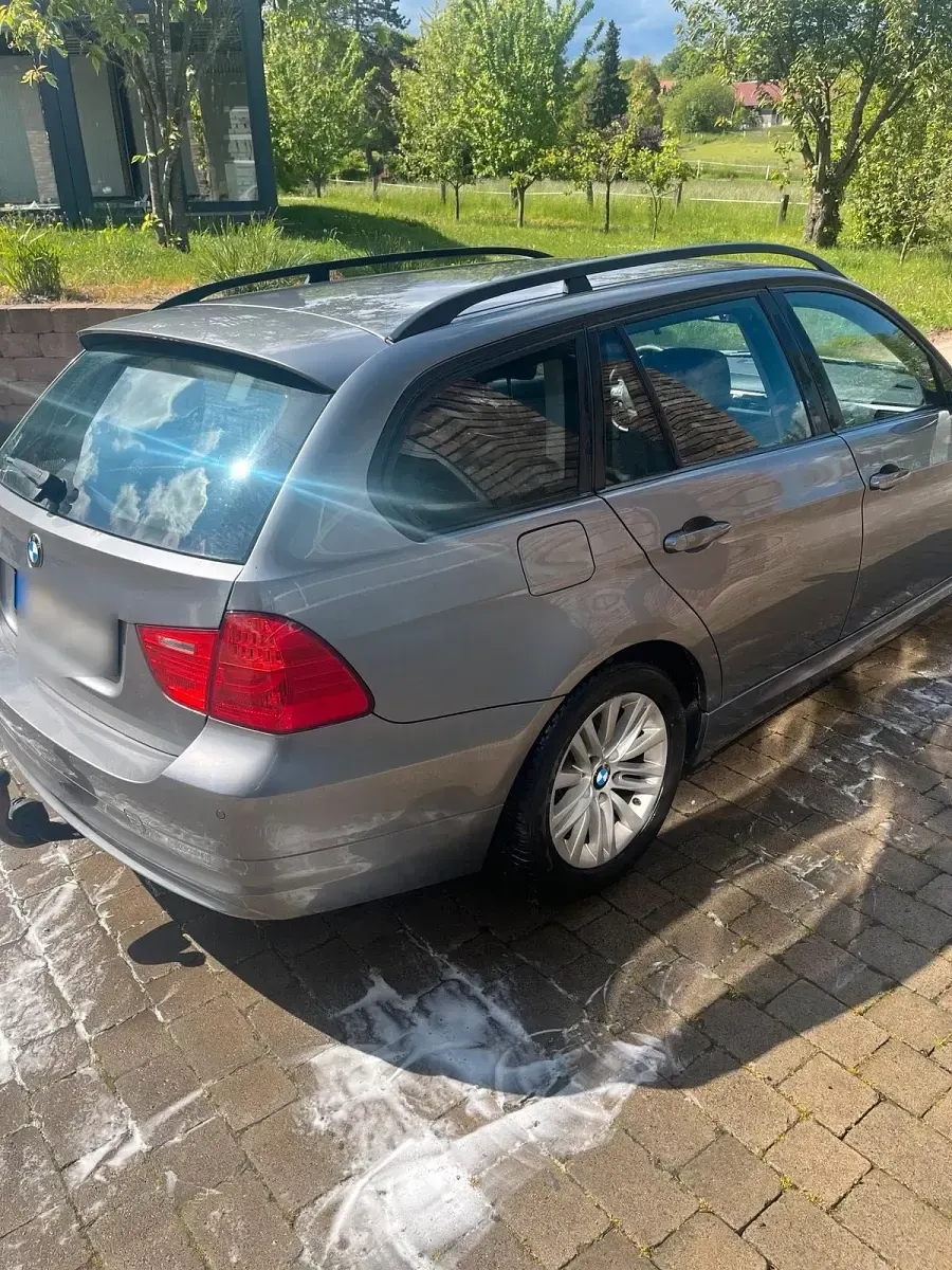 Gebraucht BMW 320 170 PS (125 kW) 2009 Grau Kombi